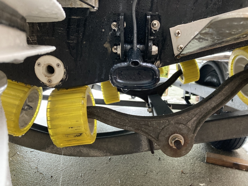 Need some on how to reduce rooster tail from transducer